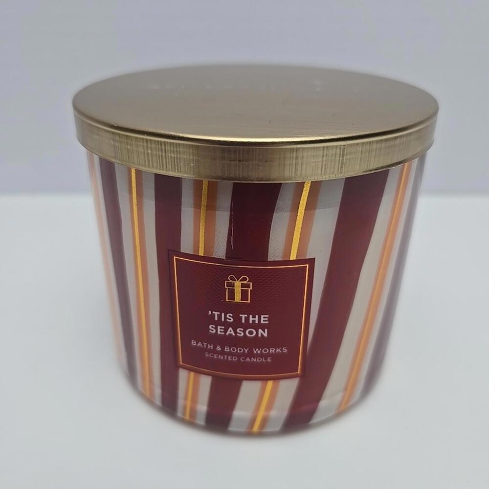 Bath & Body Works Tis the Season 3-Wick Candle 14.5 oz/411g Holiday Scent
